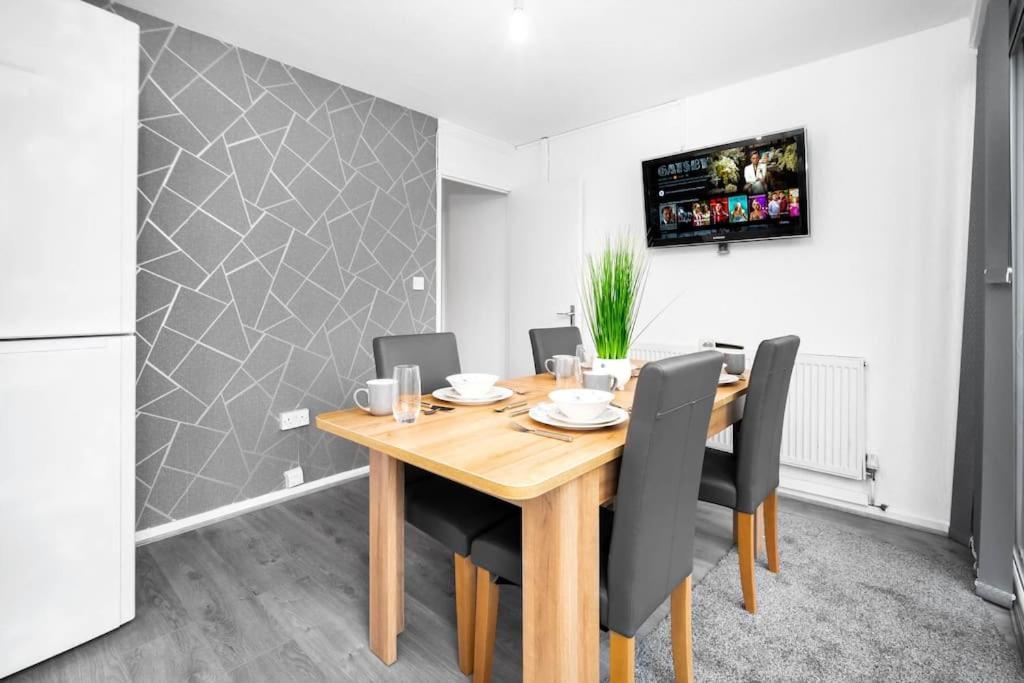 Jlr,Nec,B'Ham Airport,Entire House,Wi-Fi,Netflix Villa Birmingham Dış mekan fotoğraf
