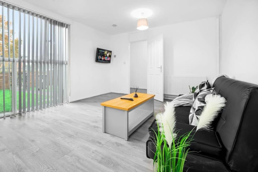 Jlr,Nec,B'Ham Airport,Entire House,Wi-Fi,Netflix Villa Birmingham Dış mekan fotoğraf