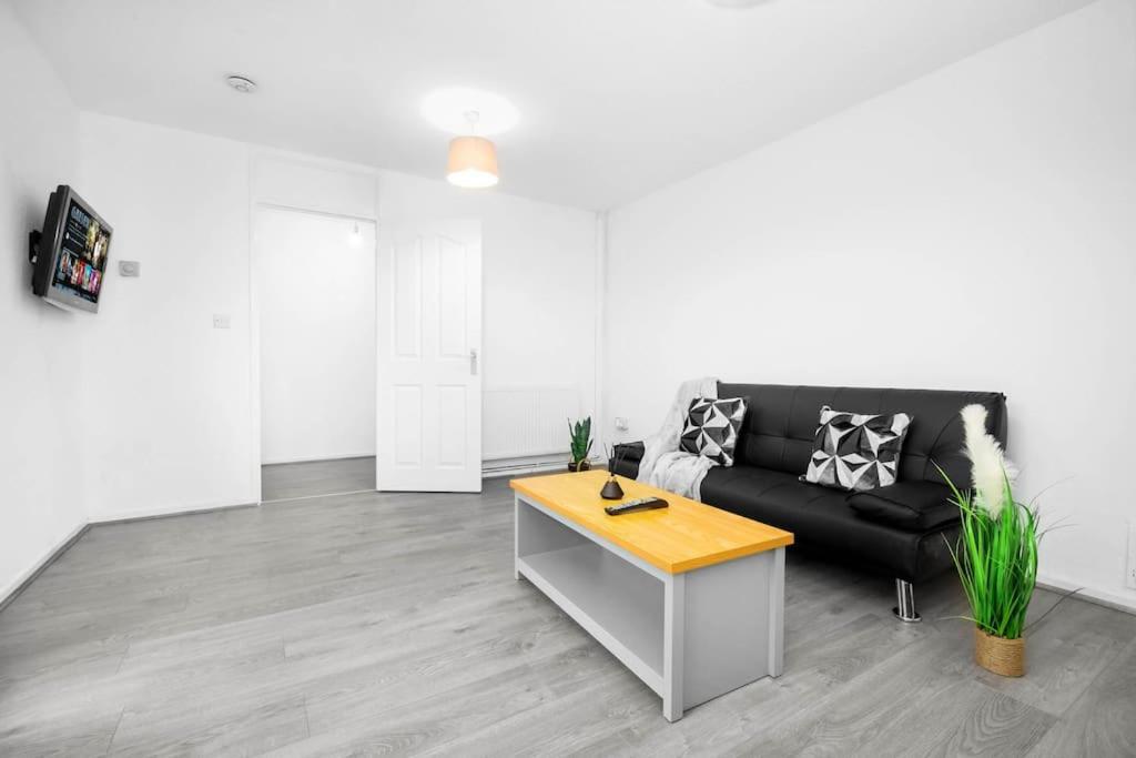Jlr,Nec,B'Ham Airport,Entire House,Wi-Fi,Netflix Villa Birmingham Dış mekan fotoğraf
